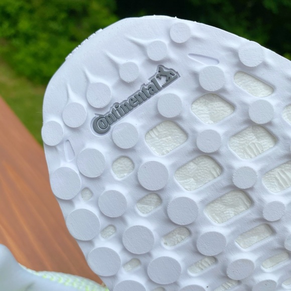 Adidas Ultra Boost Clima Solar Yellow - Picture 6 of 10